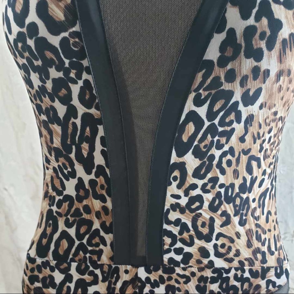 Codigo Leopard Jumpsuit - Picture 4 of 5
